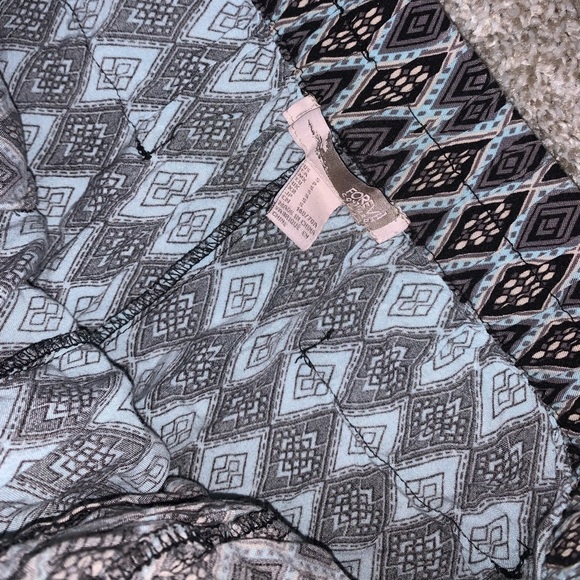 Forever 21 Contemporary Blue & Black Shorts size S - Picture 6 of 7